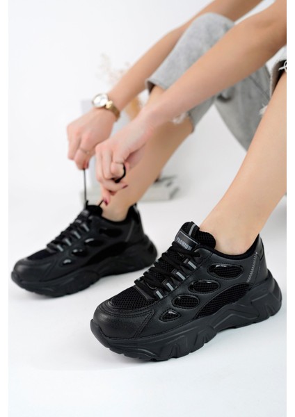 Günlük Kadın Spor Ayakkabı Bağcık Yüksek Kalın Taban Nefes Alan Oval Burun Rahat Hafif Sneaker 1001