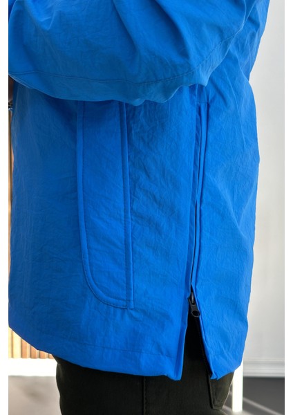 Erkek Slim Fit Krinkıl Kumaş Kanguru Cepli Yarım Fermuarlı Yağmurluk Mont Mavi EDW077