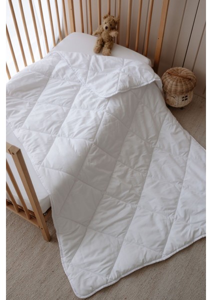 Bebek Boy Kapitoneli Yorgan - 95X145 cm