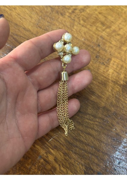 Zincir Püsküllü Taşlı Broş Yaka İğnesi Giyim Aksesuarı 9x3 cm fiyatları