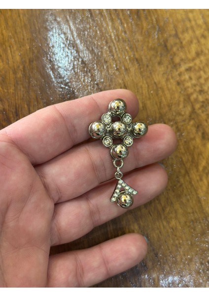 Zirkon Taşlı Tasarım Kadın Broş Yaka İğnesi Giyim Aksesuarı 5x3 cm modelleri