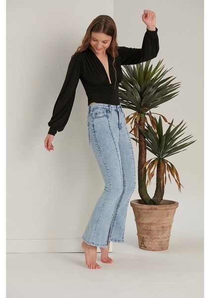 Kadın Kar Mavi Yüksek Bel Paçası Yırtmaçlı Flare Jeans Kot Pantolon