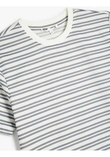 Çizgili Kısa Kollu Bisiklet Yaka Slim Fit Tişört modelleri