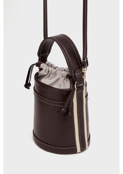 Kahverengi Kadın Kontrast Dikişli Kova El ve Omuz Çanta