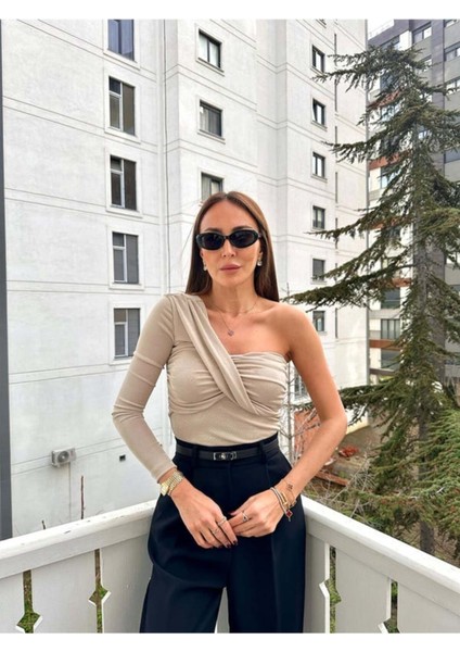 Miss Neşem Kadın Tek Kol Drapeli Buzzy Bluz