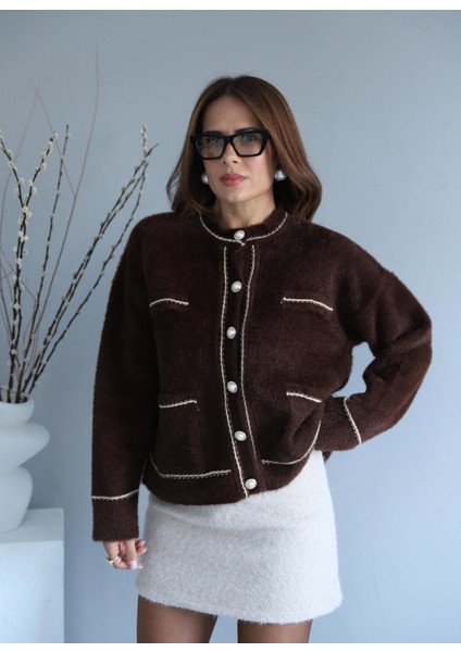 Acı Kahverengi Inci Düğme Detay Hırka modelleri