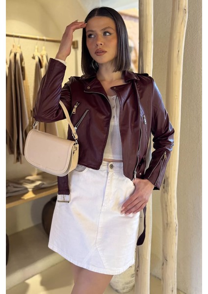 Kadın Kemer Detaylı Fermuarlı Crop Top Suni Deri Ceket