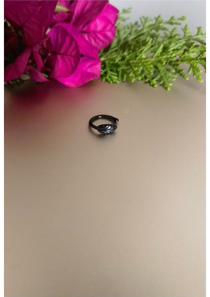Tüylü Pirinç Siyah Halka Sıkıştırma Piercing / Earcuff /orbital / Helix - 1 Adet