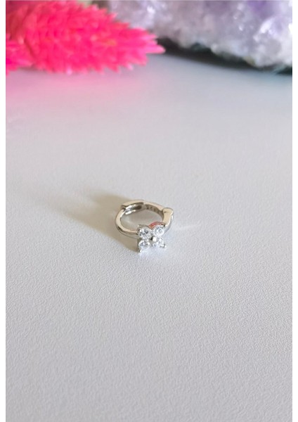 925 Ayar Gümüş Dört Yapraklı Çiçek Mini Halka Piercing- 6 Mm- 1 Adet