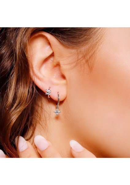 925 Ayar Gümüş Dört Yapraklı Çiçek Mini Halka Piercing- 6 Mm- 1 Adet