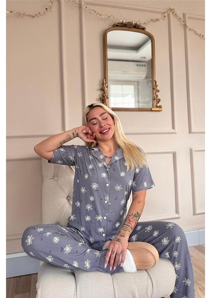 Gri Soft Daisy Desenli Bambu Önden Düğmeli Kısa Kol Pijama Takımı