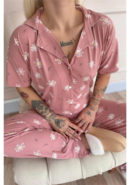 Koyu Pembe Soft Daisy Desenli Bambu Önden Düğmeli Kısa Kol Pijama Takımı