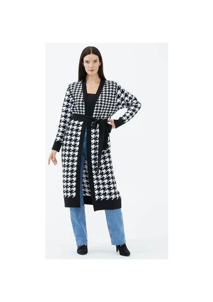 Kazayağı Desenli Uzun Kemerli Triko Hırka Siyah