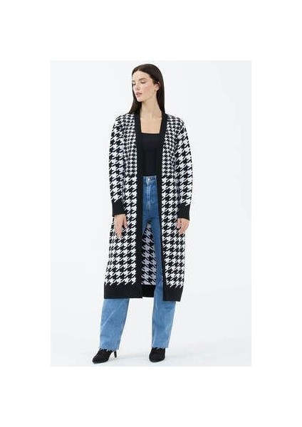 Kazayağı Desenli Uzun Kemerli Triko Hırka Siyah fiyatları