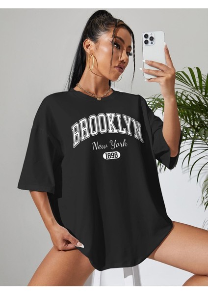 Kadın Brooklyn Baskılı Oversize Salaş Beyaz T-Shirt Ünisex Boyfirend fırsatları