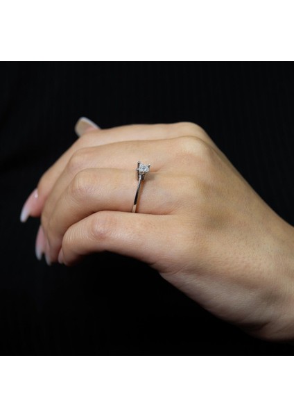 Efekli Pırlanta Kalp Yüzük modelleri