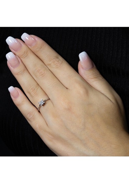 Efekli Pırlanta Kalp Yüzük fırsatları