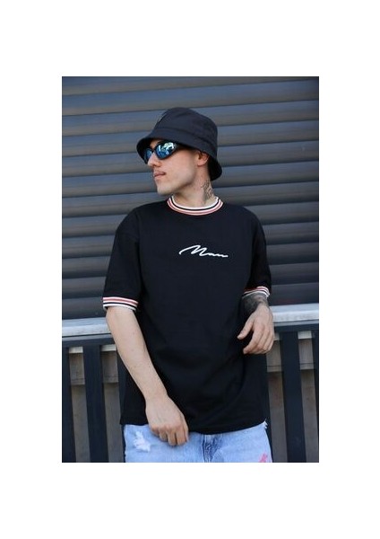 Erkek Yeni Sezon Oversize Man El Yazılı Kalıp Yaka Detaylı Yazlık T-Shirt fiyatları
