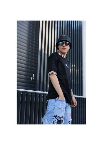Erkek Yeni Sezon Oversize Man El Yazılı Kalıp Yaka Detaylı Yazlık T-Shirt modelleri
