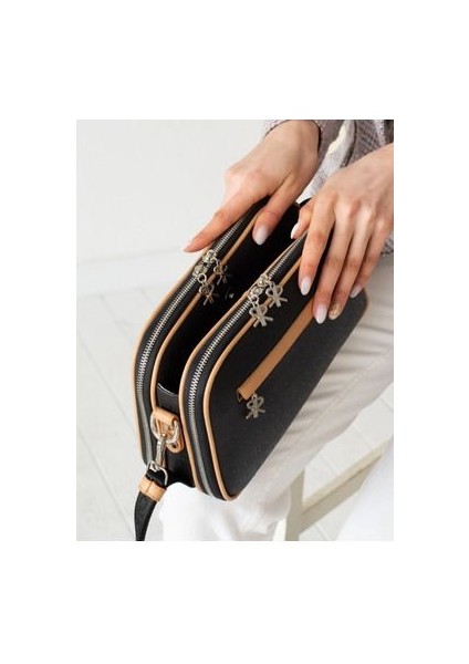 Polo Of Colors Siyah Çok Bölmeli Çapraz Kullanıma Uygun Omuz Çantası Ölçüler 18 x 27 modelleri