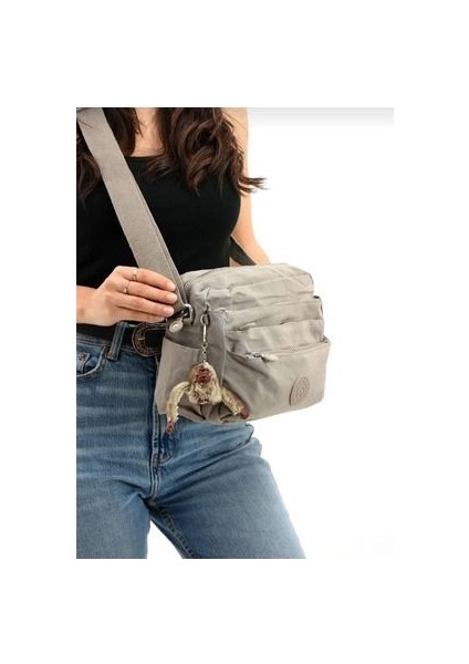 Eflanbutik Sanmorris Suya Dayanıklı Krinkır Kumaştan Çok Bölmeli Çapraz Kullanıma Uygun Omuz Çantası modelleri