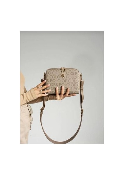 Polo Of Colors Çok Bölmeli Çapraz Kullanıma Uygun Omuz Çantası Ölçüler 16*21 fiyatları