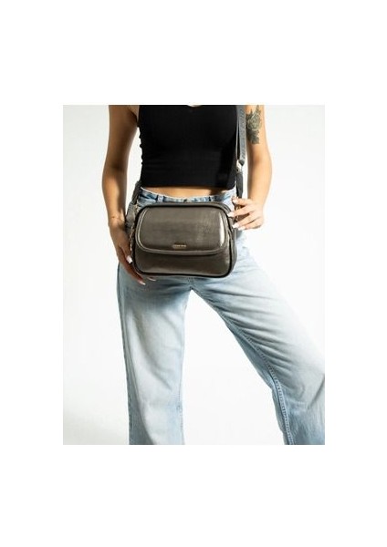 Mega Gri Çapraz Kullanıma Uygun Omuz Çantası