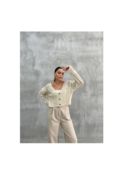 Kadın Bej Triko Ajurlu Düğme Detaylı Hırka fiyatları