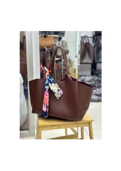 Yumuşak Deri Flar Detaylı Kadın Omuz Çantası