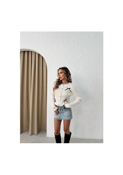 Kadın Düğme Detaylı Kurdeleli Ekru Hırka indirimleri