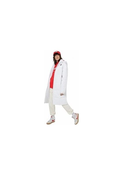 Wmns Mont Nsw Tf Thrmr Clsc Parka (FB7675-100) Bir Beden Küçük Almanızı Öneriyoruz