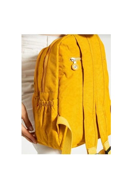 Krinkır Kumaştan Çok Bölmeli Kadın Sırt Çantası Ölçüler 34X26CM fiyatları