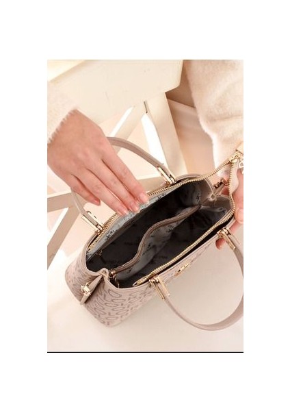 Polo Of Colors Kadın El ve Omuz Çantası Ölçüler 18X28CM modelleri