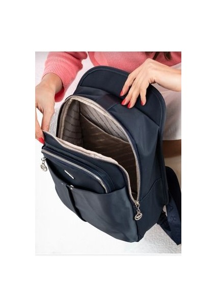 Mega Paraşüt Kumaştan Kadın Sırt Çantası Ölçüler 34X26 cm fiyatları