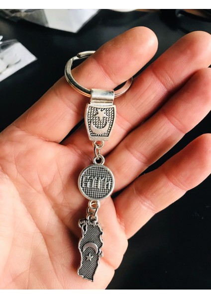 Türk Bayraklı Metal Anahtarlık Şık ve Dayanıklı Tasarım fiyatları