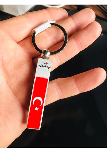 Türk Bayraklı Açacaklı Metal Anahtarlık Şık ve Kullanışlı Tasarım