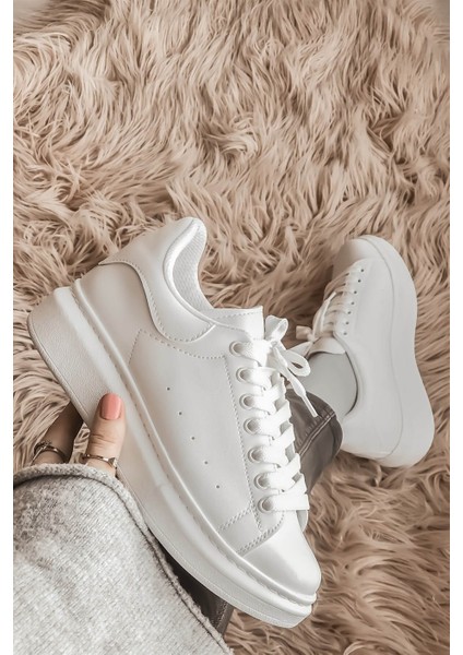Queen Bağcıklı Kadın Deri Spor Ayakkabı Beyaz modelleri