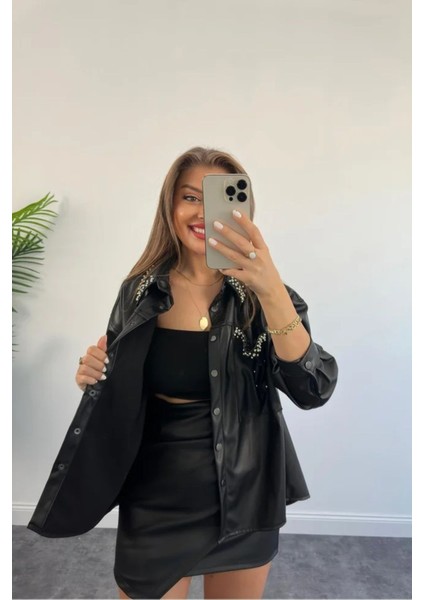 Mzr Collection Kadın Cebi ve Yakası Inci & Taş Işlemeli Suni Deri Gömlek