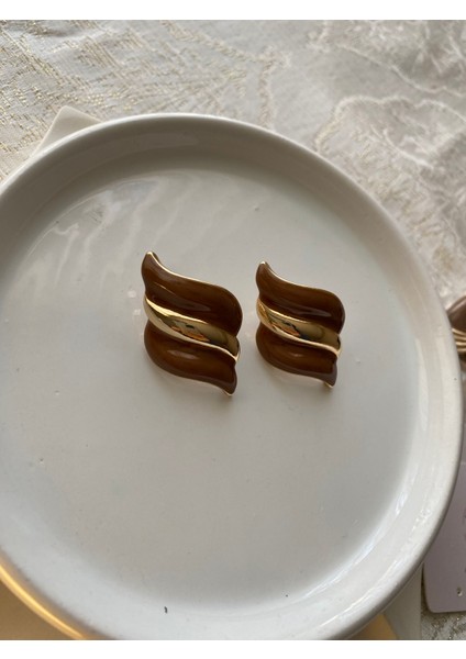 Vintage Dalga Desenli Kahverengi Gold Detaylı Küpe