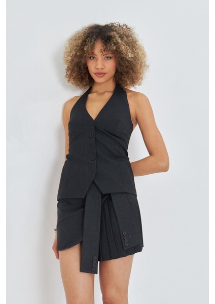 Düğmeli Halter Yaka Yelek fırsatları