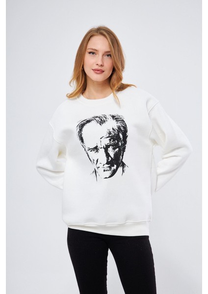 Cumhuriyet Koleksiyonu Atatürk Baskılı Sırtı Imzalı Sweatshirt - Beyaz