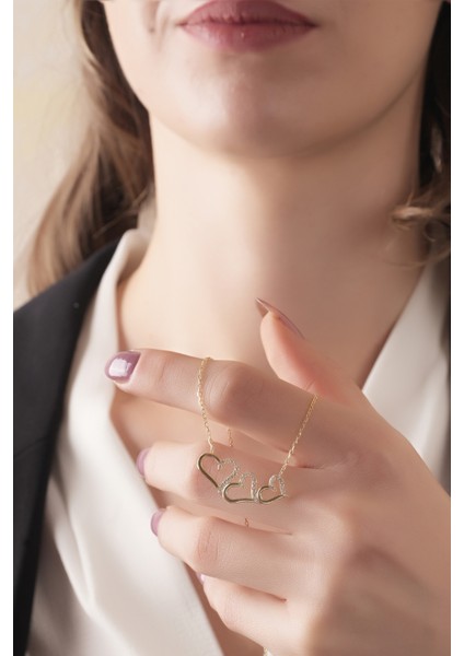 925 Ayar Gold Kaplamalı Beyaz Taşlı 3 Kalp Gümüş Kolye