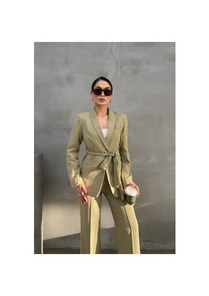 Kadın Ikili Kuşaklı Blazer Ceket Pantolon Takım