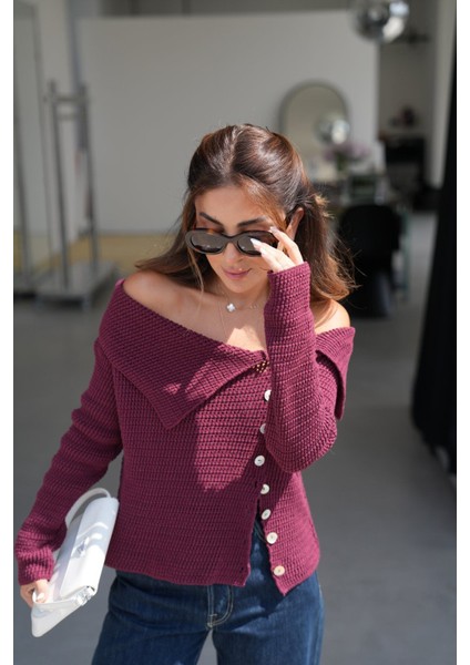 Qu Style Kadın Kayık Yakalı Önü Çapraz Düğmeli Triko Bluz