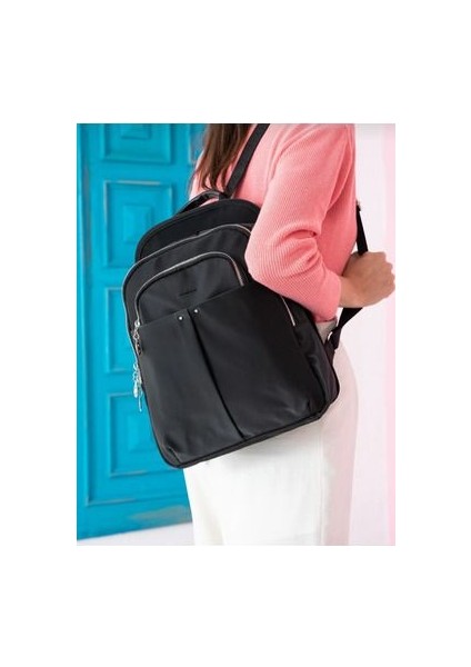 Mega Paraşüt Kumaştan Kadın Sırt Çantası Ölçüler 34X26 cm