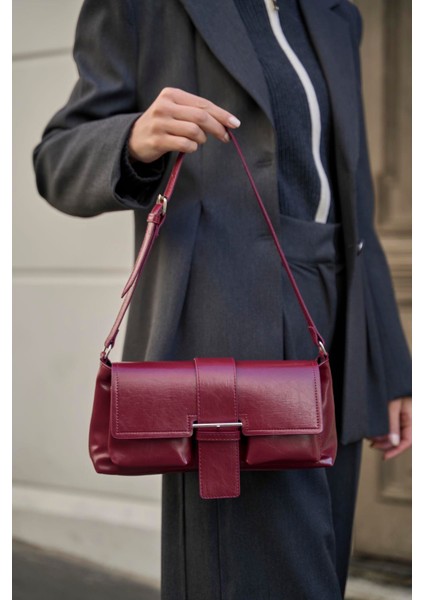 Bordo Kadın Kaplamalı El ve Omuz Çantasi fiyatları
