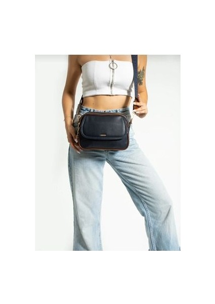 Mega Lacivert Yumuşak Deri Çok Bölmeli Çapraz Kullanıma Uygun Omuz Çantası fiyatları