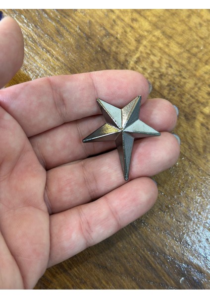 Yıldız Şekilde Broş Yaka İğnesi Giyim Aksesuarı 4x3 cm modelleri
