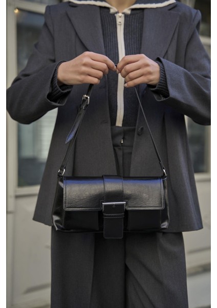 Siyah Kadın Kaplamalı El ve Omuz Çantasi fırsatları