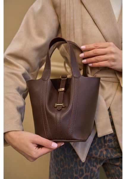 Kahverengi Kadın Kilit Aksesuarlı Sepet fiyatları